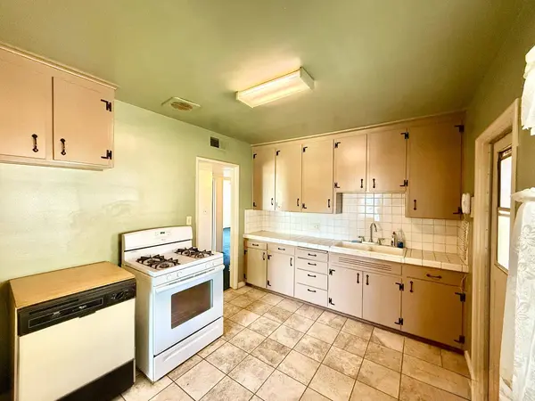 1434 Alton ST, Selma, CA 93662
