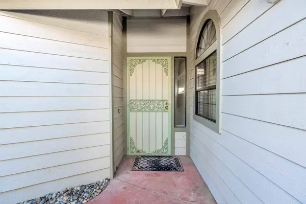 1229 W Bullard AVE #103, Fresno, CA 93711