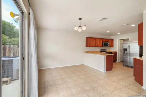 12915 thomas sumter, San Antonio, TX 78233