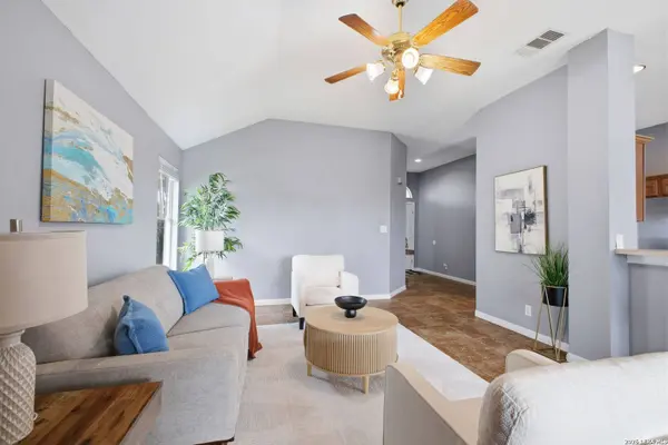 4043 MISTFLOWER DR, Converse, TX 78109