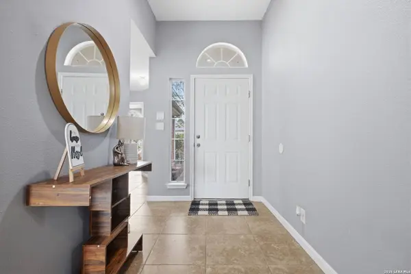 4043 MISTFLOWER DR, Converse, TX 78109