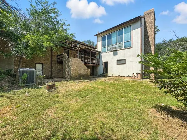601 E Henry Street, Hamilton, TX 76531