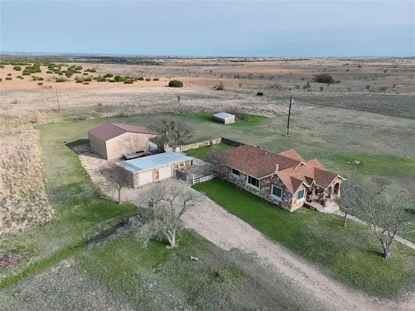 2331 Fm 932, Hamilton, TX 76531