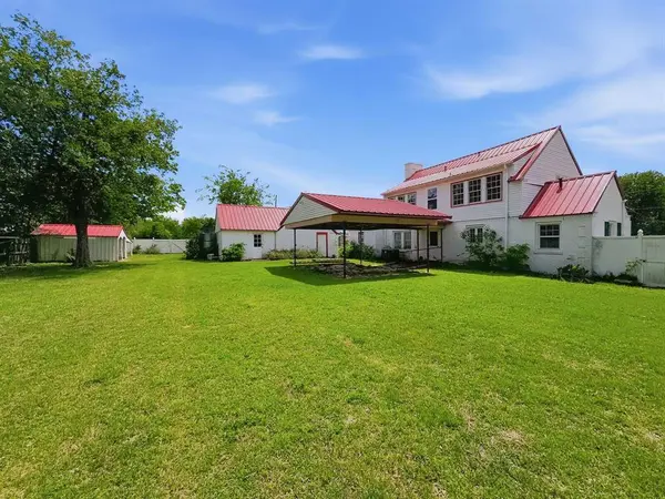 609 E Main Street, Hamilton, TX 76531