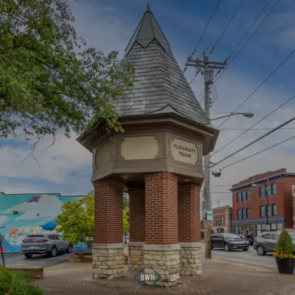 feature image of Why Pleasant Ridge Is One of Cincinnati's Favorite Neighborhoods (And Why Ridge Day Is the Perfect Time to Visit)