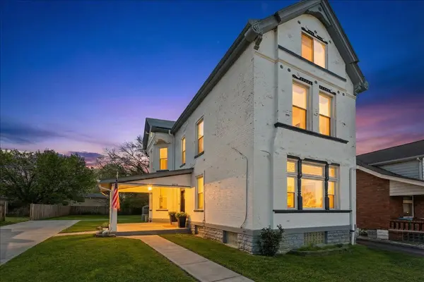 1813 Weyer Ave, Cincinnati, OH 45212-2919