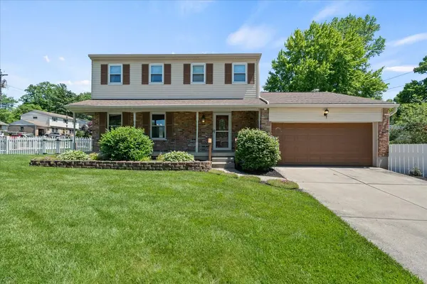 1996 Robinway Dr, Cincinnati, OH 45230-2136