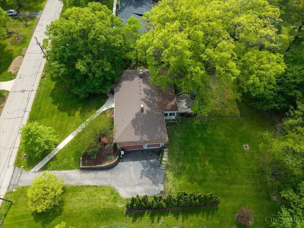 8319 Lynnehaven Dr, Amberley, OH 45236