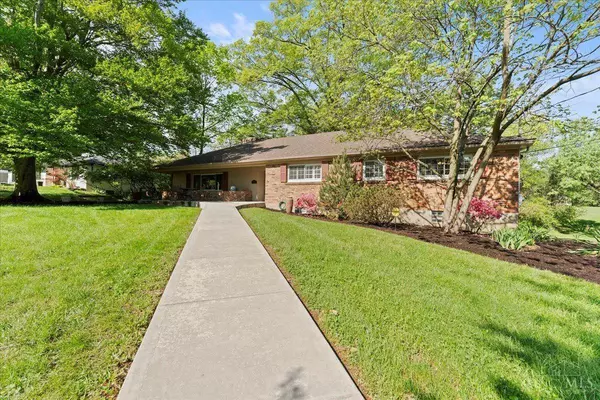 8319 Lynnehaven Dr, Amberley, OH 45236