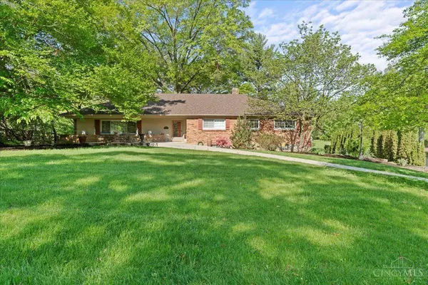 8319 Lynnehaven Dr, Amberley, OH 45236