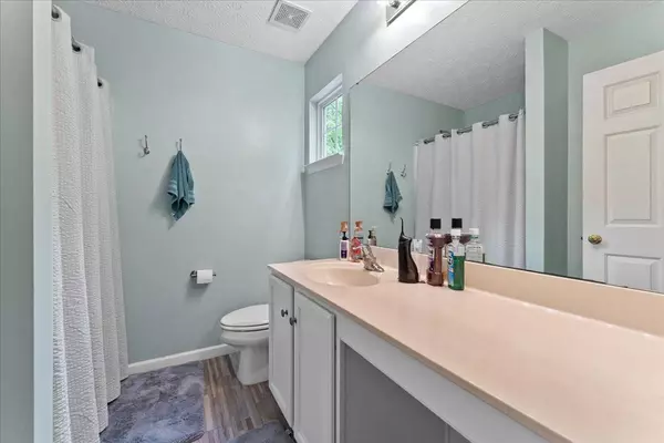 6038 Delfair Ln, Milford, OH 45150-2587