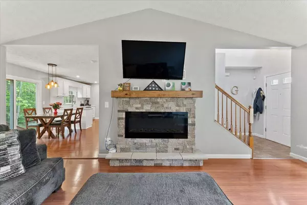 6038 Delfair Ln, Milford, OH 45150-2587