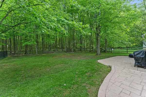 6038 Delfair Ln, Milford, OH 45150-2587