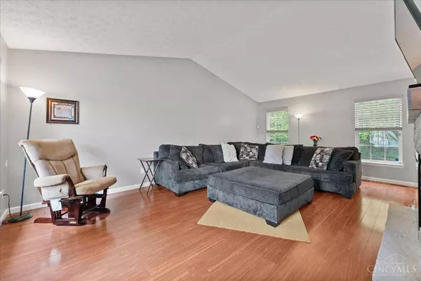 6038 Delfair Ln, Milford, OH 45150