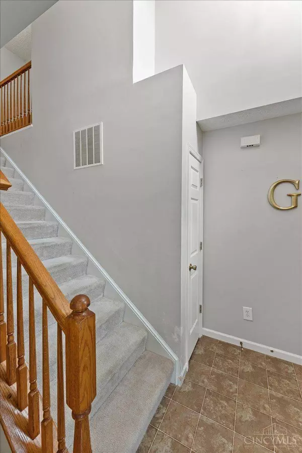 6038 Delfair Ln, Milford, OH 45150