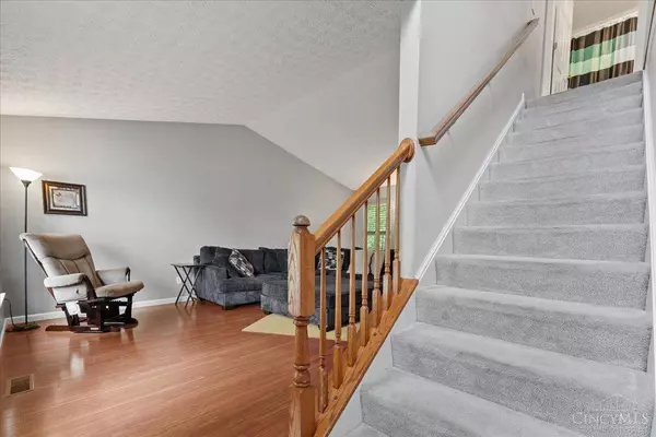 6038 Delfair Ln, Milford, OH 45150