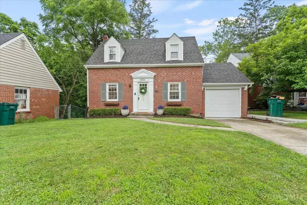 5894 E Woodmont Ave, Cincinnati, OH 45213