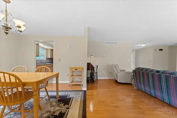 5744 Winton Rd, Fairfield, OH 45014