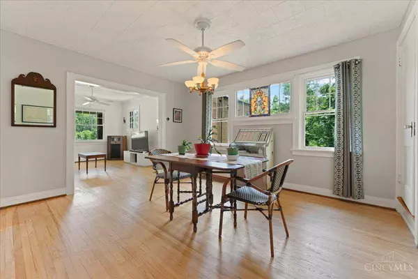 5897 Omeara Pl, Cincinnati, OH 45213