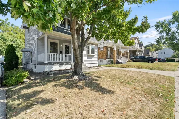 2428 Lysle Ln, Cincinnati, OH 45212-1222