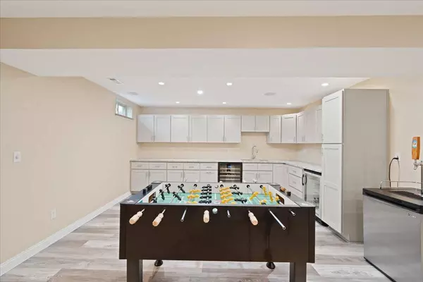 5933 Firm Stance Dr, Loveland, OH 45140-8195