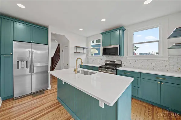 3067 Henshaw Ave, Cincinnati, OH 45225