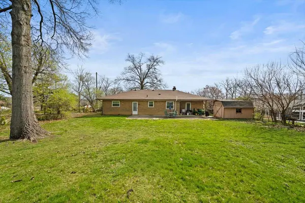 113 Siebenthaler Ave, Reading, OH 45215-3740