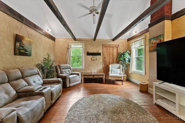 4443 Station Ave, Cincinnati, OH 45232