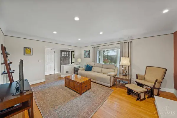 113 Siebenthaler Ave, Reading, OH 45215