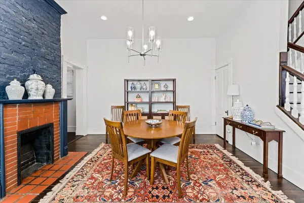 1813 Weyer Ave, Cincinnati, OH 45212-2919