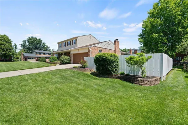 1996 Robinway Dr, Anderson Twp, OH 45230