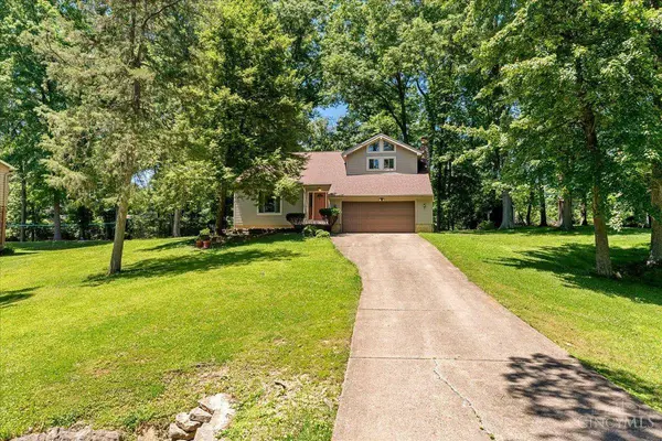 1674 Foxwood Trl, Miami Twp, OH 45140