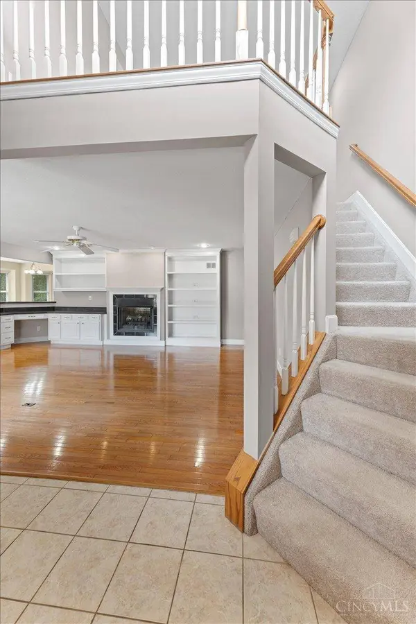 1016 Olde Station Ct, Fairfield, OH 45014