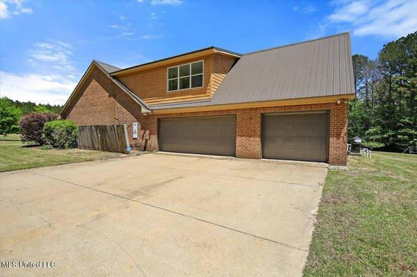 337 J C Prestage Road, Pelahatchie, MS 39145