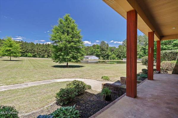 337 J C Prestage Road, Pelahatchie, MS 39145