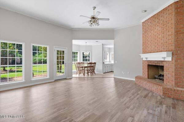 201 Heritage Drive, Madison, MS 39110