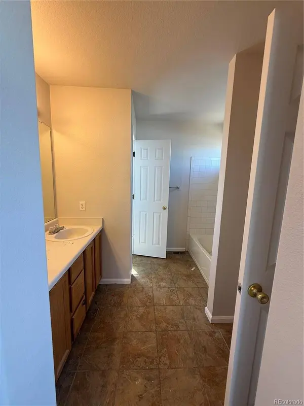 4693 Durham CT, Denver, CO 80239