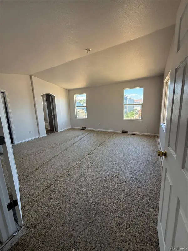 4693 Durham CT, Denver, CO 80239