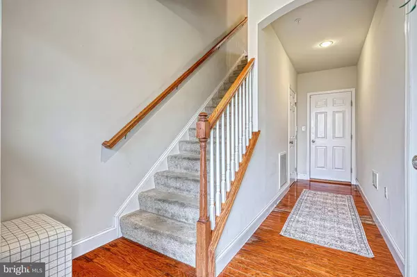 47 PORTER ALY, Mechanicsburg, PA 17050