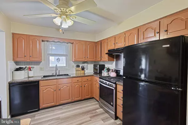 821 N ARCH ST, Mechanicsburg, PA 17055