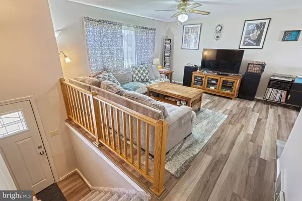 821 N ARCH ST, Mechanicsburg, PA 17055