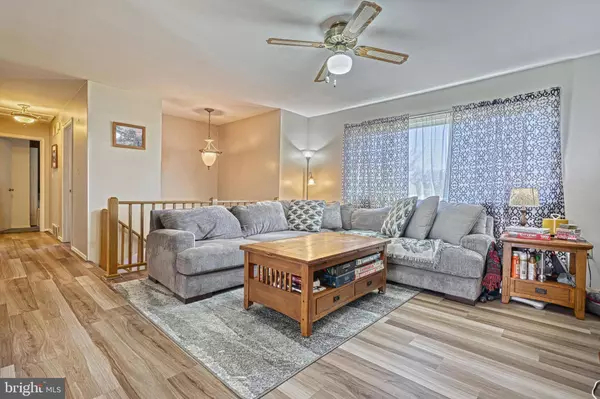 821 N ARCH ST, Mechanicsburg, PA 17055