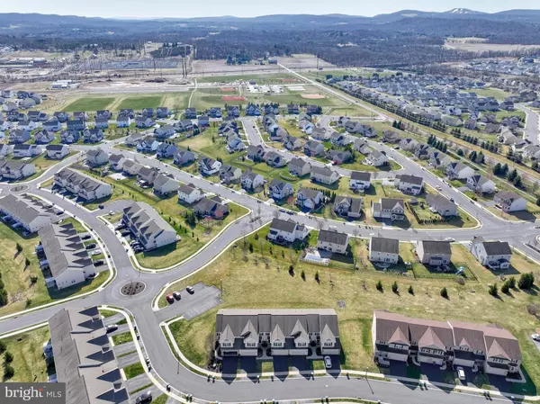 1724 HARALSON DR, Mechanicsburg, PA 17055