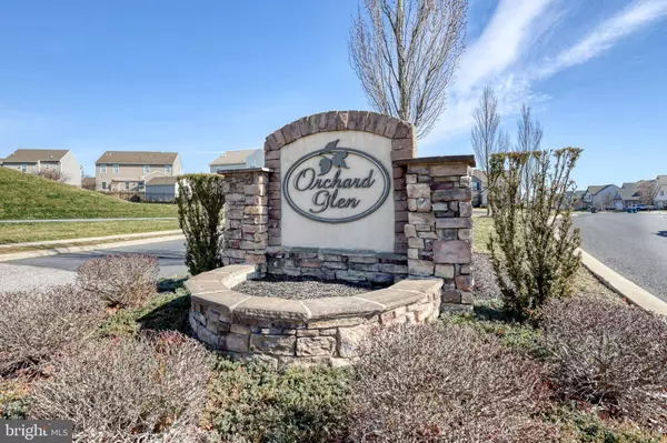 1724 HARALSON DR, Mechanicsburg, PA 17055