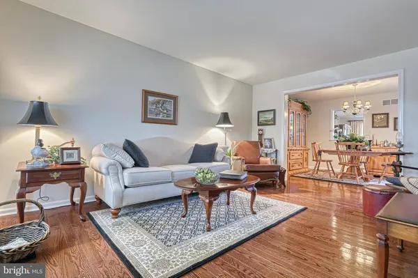 451 NURSERY DR N, Mechanicsburg, PA 17055
