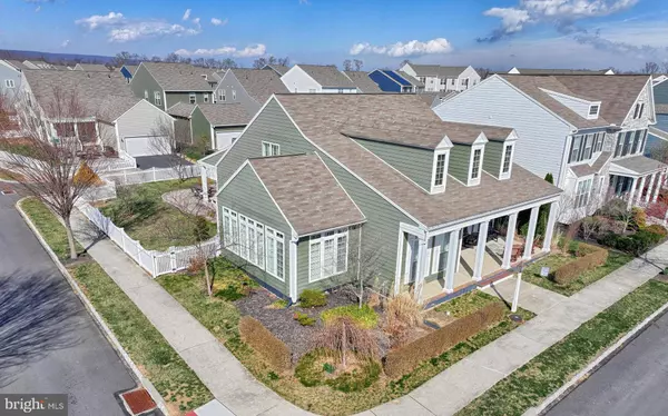 33 STONE BARN RD, Mechanicsburg, PA 17050