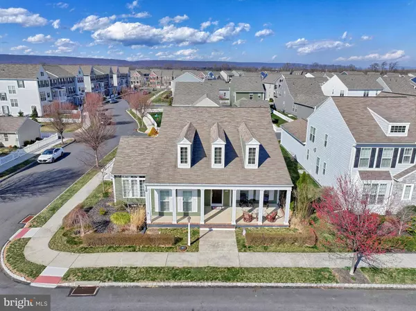 33 STONE BARN RD, Mechanicsburg, PA 17050