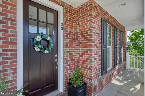 39 MEADOW CREEK LN, Mechanicsburg, PA 17050