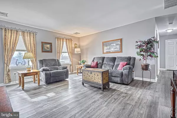 2328 THORNTON RD, Harrisburg, PA 17109