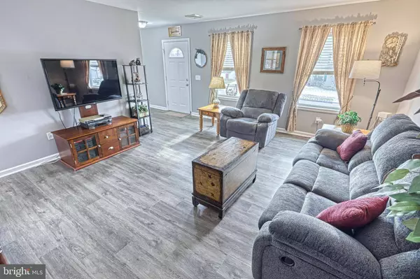 2328 THORNTON RD, Harrisburg, PA 17109